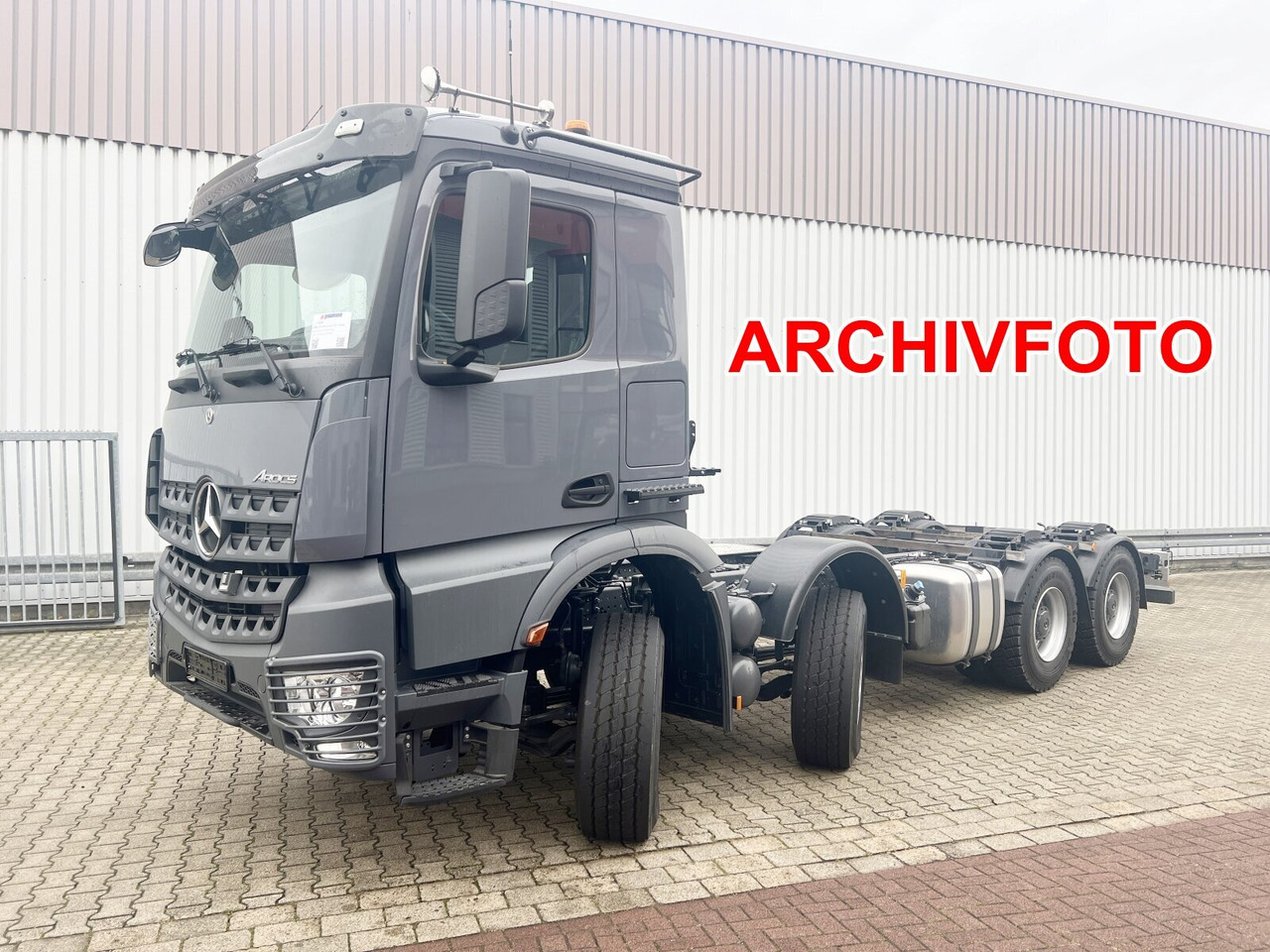 Mercedes-Benz Arocs 3253 L 8x4/4 Arocs 3253 L 8x4/4, MultimediaCockpit, Navi, Motorabtrieb - الشاسيه شاحنة: صور 1 Mercedes-Benz Arocs 3253 L 8x4/4 Arocs 3253 L 8x4/4, MultimediaCockpit, Navi, Motorabtrieb - الشاسيه شاحنة: صور 1