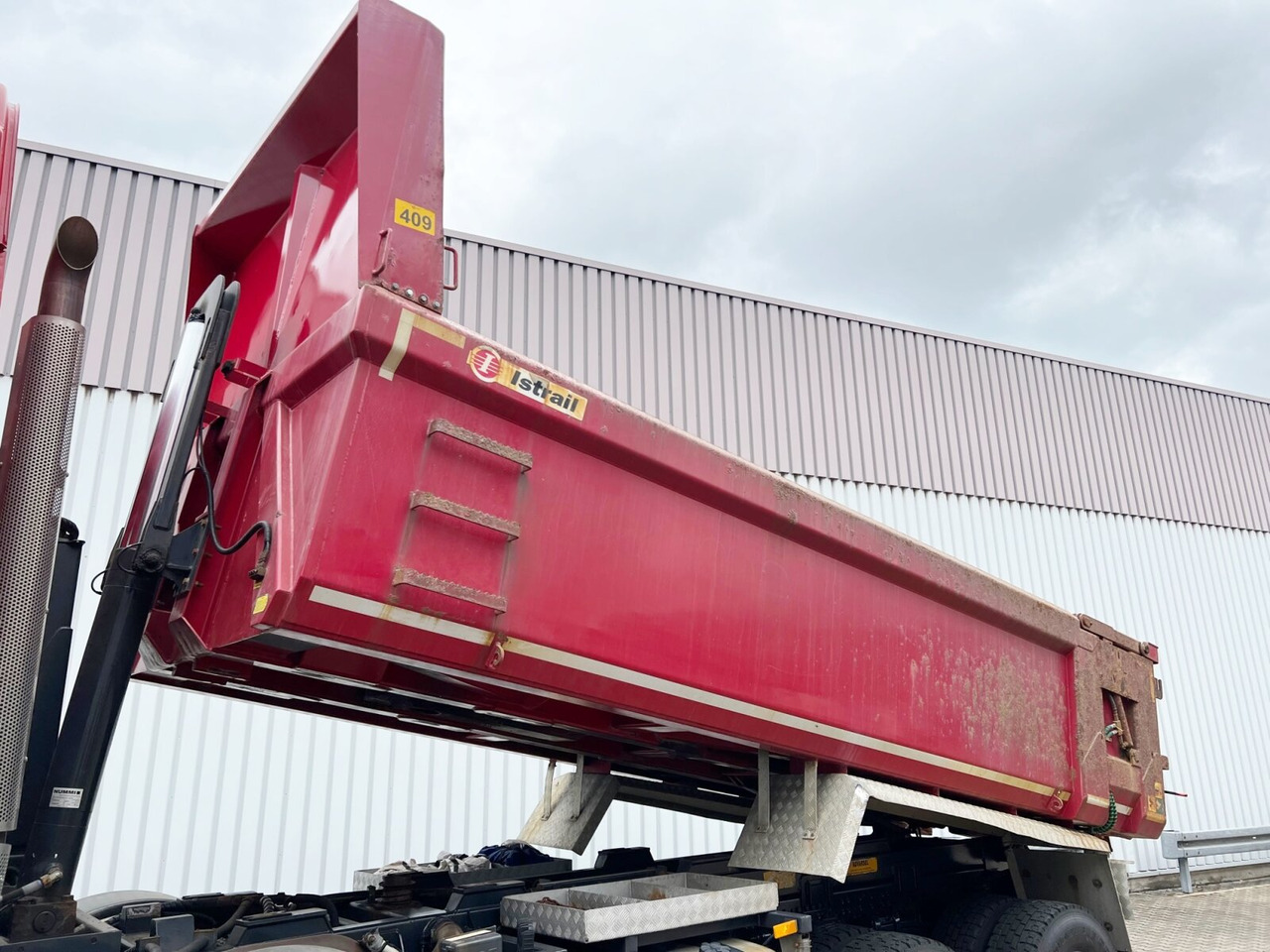 قلابات Mercedes-Benz Arocs 3263 8x4/4 Arocs 3263 8x4/4, Retarder, Stahlmulde ca.14m³, Hydr. Heckklappe: صور 13