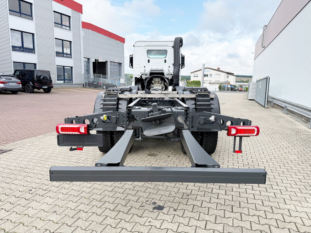 شاحنة ذات الخطاف جديد Mercedes-Benz Arocs 4151 AK 8x8/4 Arocs 4151 AK 8x8/4, Hiab Abrollanlage Ultima 26S59, Retarder, Navi, MultimediaCockpit,: صور 11