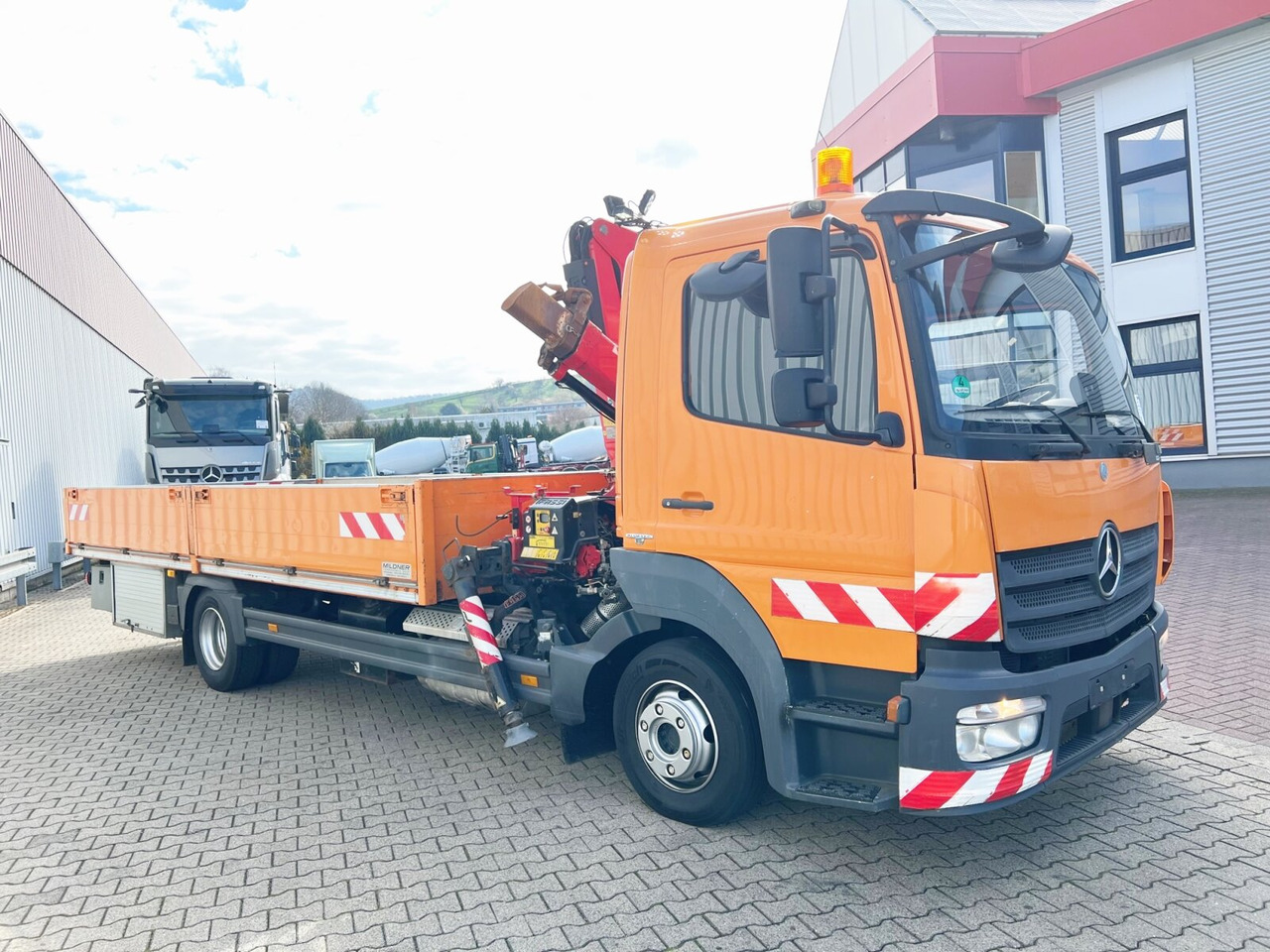 تأجير Mercedes-Benz Atego 1023 L 4x2 Atego 1023 L 4x2 mit Kran Fassi F85B.0.21 Mercedes-Benz Atego 1023 L 4x2 Atego 1023 L 4x2 mit Kran Fassi F85B.0.21: صور 9