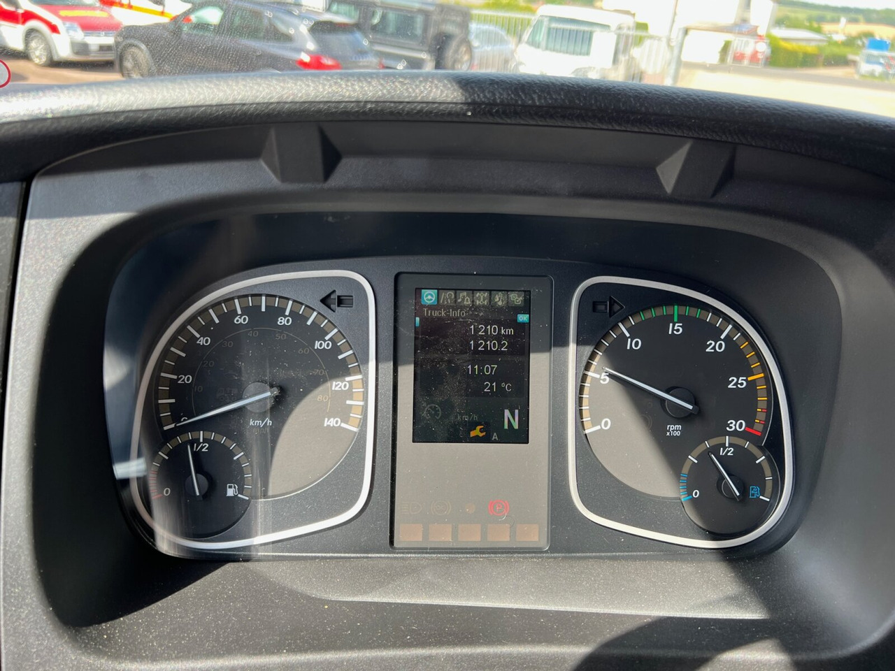 Mercedes-Benz Atego 1324/27 A 4x4 Atego 1324/27 A 4x4, Nebenantrieb - الشاسيه شاحنة: صور 3 Mercedes-Benz Atego 1324/27 A 4x4 Atego 1324/27 A 4x4, Nebenantrieb - الشاسيه شاحنة: صور 3