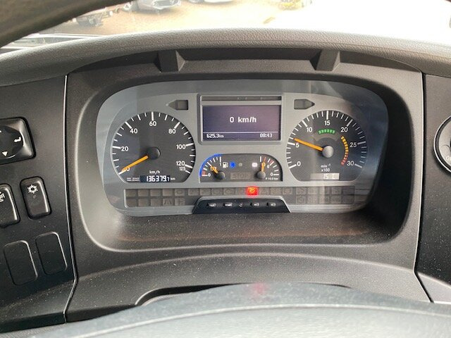 Mercedes-Benz Atego 1324 4x2 Atego 1324 4x2, Kehrmaschine Explorer 8 - شاحنة: صور 4 Mercedes-Benz Atego 1324 4x2 Atego 1324 4x2, Kehrmaschine Explorer 8 - شاحنة: صور 4