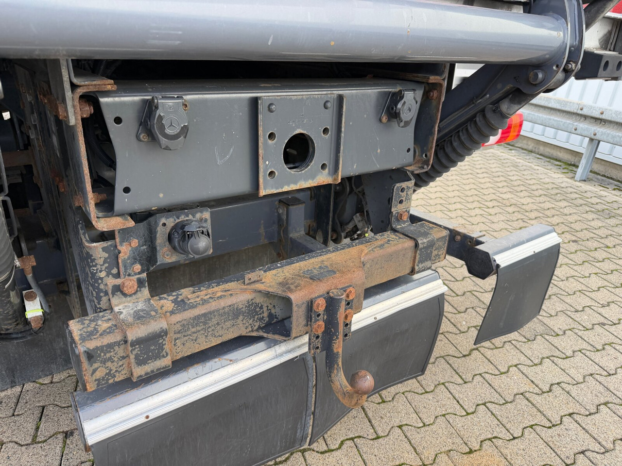 Mercedes-Benz Atego 1330 4x4 Atego 1330 4x4, Iso-Koffer mit Heizung, LBW - بصندوق مغلق شاحنة: صور 4 Mercedes-Benz Atego 1330 4x4 Atego 1330 4x4, Iso-Koffer mit Heizung, LBW - بصندوق مغلق شاحنة: صور 4