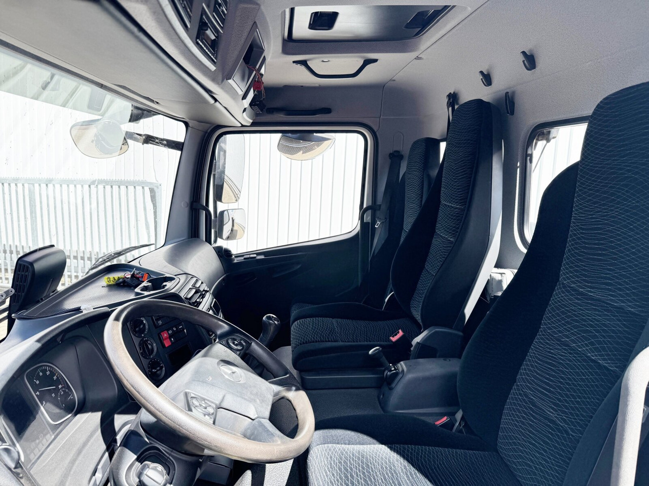 Mercedes-Benz Atego 1630 K 4x2 Atego 1630 K 4x2, 2x AHK - قلابات: صور 2 Mercedes-Benz Atego 1630 K 4x2 Atego 1630 K 4x2, 2x AHK - قلابات: صور 2