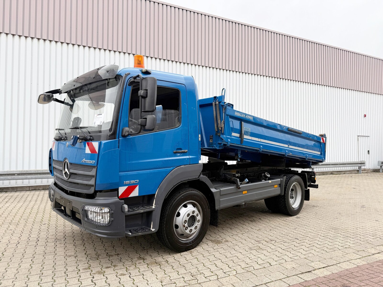 Mercedes-Benz Atego 1630 K 4x2 Atego 1630 K 4x2, Meiller 3-Seiten - قلابات: صور 1 Mercedes-Benz Atego 1630 K 4x2 Atego 1630 K 4x2, Meiller 3-Seiten - قلابات: صور 1