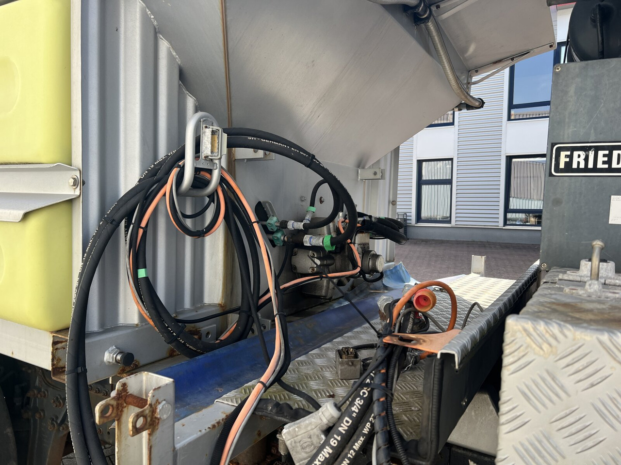 تأجير Mercedes-Benz Atego 1828 L 4x2 Atego 1828 L 4x2,Rechtslenker, Winterdienstplatte Mercedes-Benz Atego 1828 L 4x2 Atego 1828 L 4x2,Rechtslenker, Winterdienstplatte: صور 12 تأجير Mercedes-Benz Atego 1828 L 4x2 Atego 1828 L 4x2,Rechtslenker, Winterdienstplatte Mercedes-Benz Atego 1828 L 4x2 Atego 1828 L 4x2,Rechtslenker, Winterdienstplatte: صور 12