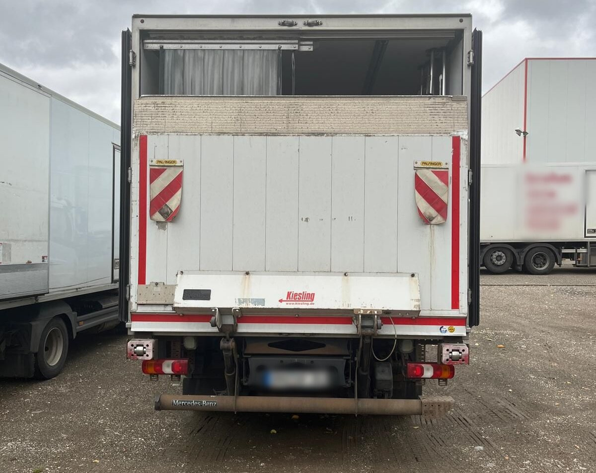 Mercedes-Benz Atego 816 4x2 Atego 816 4x2, Kühlkoffer, Trennwand, ThermoKing, LBW Sörensen - شاحنة: صور 5 Mercedes-Benz Atego 816 4x2 Atego 816 4x2, Kühlkoffer, Trennwand, ThermoKing, LBW Sörensen - شاحنة: صور 5