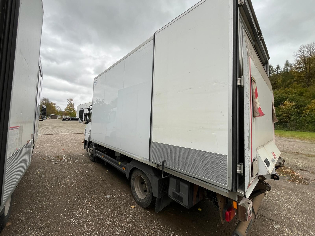 Mercedes-Benz Atego 816 4x2 Atego 816 4x2, Kühlkoffer, Trennwand, ThermoKing, LBW Sörensen - شاحنة: صور 4 Mercedes-Benz Atego 816 4x2 Atego 816 4x2, Kühlkoffer, Trennwand, ThermoKing, LBW Sörensen - شاحنة: صور 4