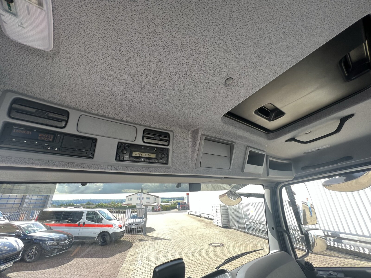 Mercedes-Benz Atego 818/23 K 4x2 Atego 818/23 K 4x2, 2x AHK, 5x VORHANDEN! - الشاسيه شاحنة: صور 2 Mercedes-Benz Atego 818/23 K 4x2 Atego 818/23 K 4x2, 2x AHK, 5x VORHANDEN! - الشاسيه شاحنة: صور 2