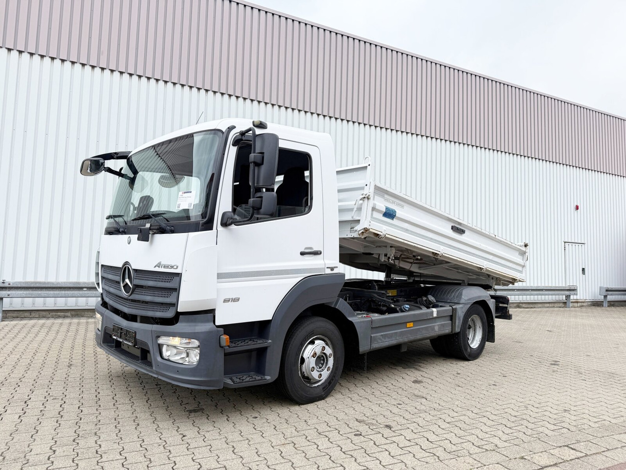 Mercedes-Benz Atego 818/23 K 4x2 Atego 818/23 K 4x2, Meiller-Kipper - قلابات: صور 1 Mercedes-Benz Atego 818/23 K 4x2 Atego 818/23 K 4x2, Meiller-Kipper - قلابات: صور 1