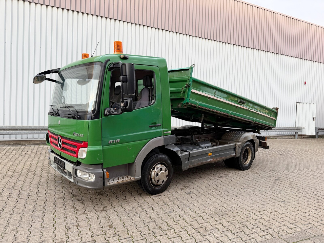 Mercedes-Benz Atego 818 K 4x2 Atego 818 K 4x2, 2x AHK - قلابات: صور 1 Mercedes-Benz Atego 818 K 4x2 Atego 818 K 4x2, 2x AHK - قلابات: صور 1