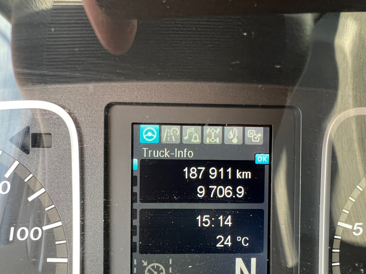 Mercedes-Benz Atego 818 L 4x2 Atego 818 L 4x2 mit Sörensen LBW - شاحنة ستارة: صور 5 Mercedes-Benz Atego 818 L 4x2 Atego 818 L 4x2 mit Sörensen LBW - شاحنة ستارة: صور 5