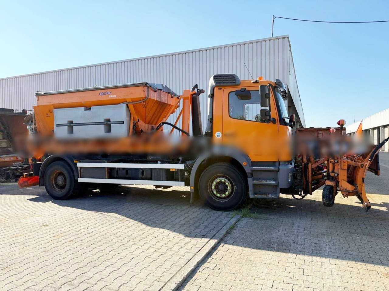 Mercedes-Benz Axor 1824 L 4x2 Axor 1824 L 4x2, Motorabtrieb, Winterdienstausstattung - شاحنة ذات الخطاف: صور 2 Mercedes-Benz Axor 1824 L 4x2 Axor 1824 L 4x2, Motorabtrieb, Winterdienstausstattung - شاحنة ذات الخطاف: صور 2