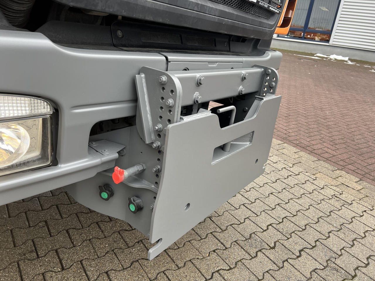 Mercedes-Benz Axor 1833 AK 4x4 Axor 1833 AK 4x4, Winterdienstausstattung - قلابات: صور 4 Mercedes-Benz Axor 1833 AK 4x4 Axor 1833 AK 4x4, Winterdienstausstattung - قلابات: صور 4