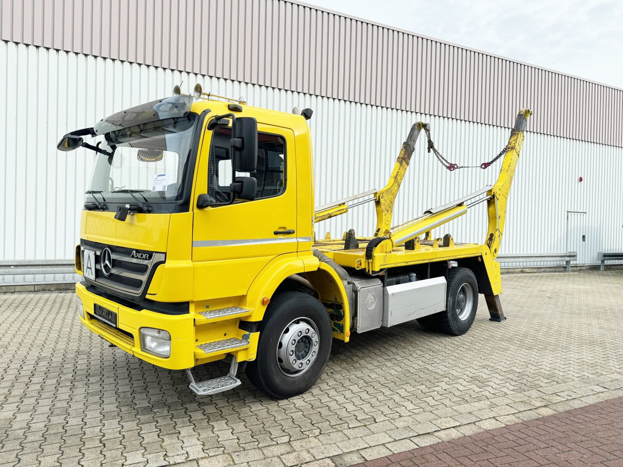 Mercedes-Benz Axor 1833 K 4x2 Axor 1833 K 4x2, Gergen TAK 20 Tele-Absetzer - شاحنات قابلة للفك شاحنة: صور 1 Mercedes-Benz Axor 1833 K 4x2 Axor 1833 K 4x2, Gergen TAK 20 Tele-Absetzer - شاحنات قابلة للفك شاحنة: صور 1