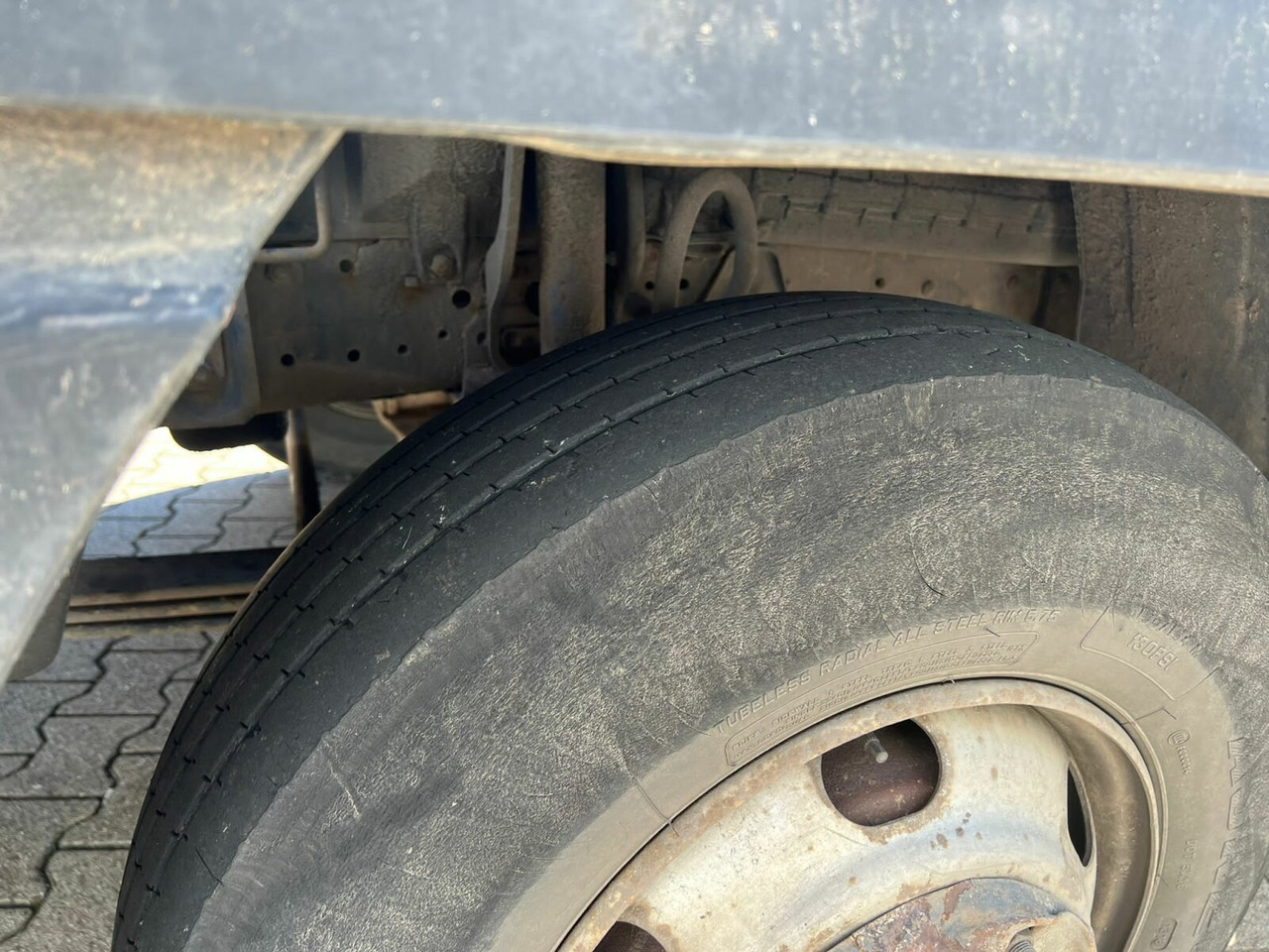 Mercedes-Benz LK 817 4x2 LK 817 4x2, City-Abroller, 6-Zylinder Motor - شاحنة ذات الخطاف: صور 4 Mercedes-Benz LK 817 4x2 LK 817 4x2, City-Abroller, 6-Zylinder Motor - شاحنة ذات الخطاف: صور 4