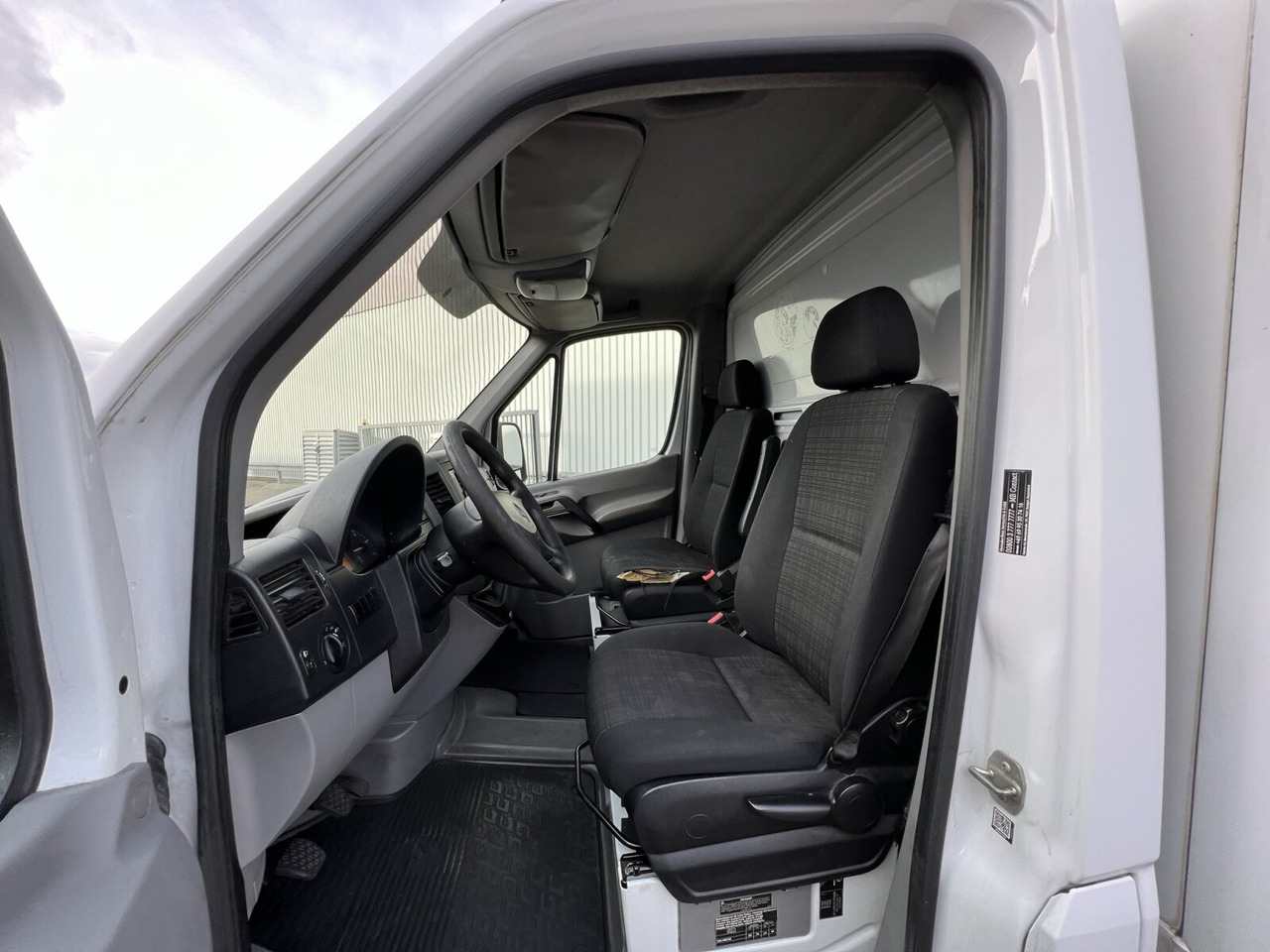 Mercedes-Benz Sprinter 314 CDI 4x2 Sprinter 314 CDI 4x2, 5x Vorhanden! - الشاحنات الصغيرة صندوق مغلق: صور 3 Mercedes-Benz Sprinter 314 CDI 4x2 Sprinter 314 CDI 4x2, 5x Vorhanden! - الشاحنات الصغيرة صندوق مغلق: صور 3