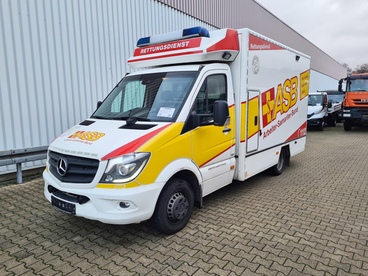 Mercedes-Benz Sprinter 516 CDI 4x2 Sprinter 516 CDI 4x2, Rettungswagen - فان: صور 1 Mercedes-Benz Sprinter 516 CDI 4x2 Sprinter 516 CDI 4x2, Rettungswagen - فان: صور 1