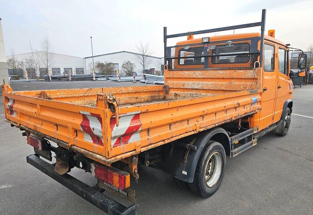 Mercedes-Benz Vario 813 D 4x2 Doka Vario 813 D 4x2 Doka, Meiller Kipper - قلابات: صور 4 Mercedes-Benz Vario 813 D 4x2 Doka Vario 813 D 4x2 Doka, Meiller Kipper - قلابات: صور 4