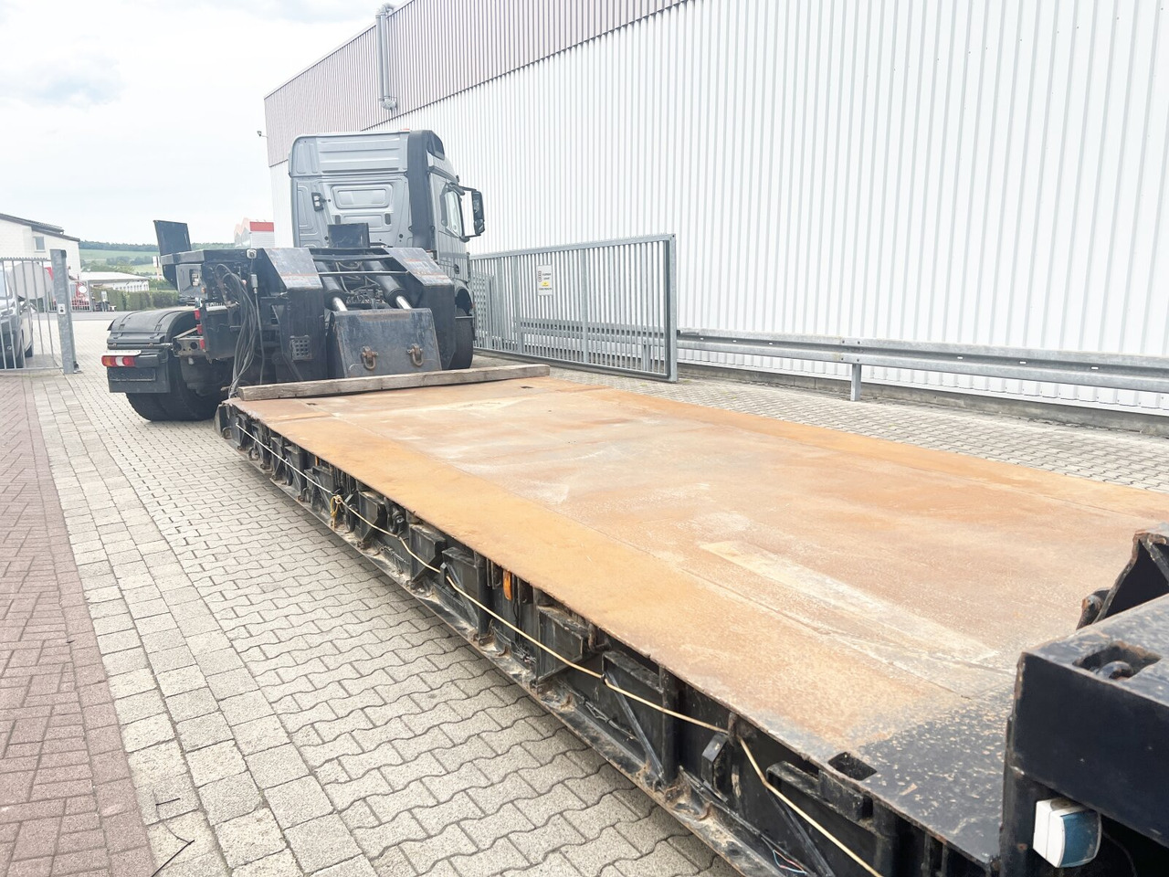 Nooteboom Euro-54-03 Euro-54-03, Schwanenhals abfahrbar, Hydr. Zwangsgelenkt - عربة مسطحة منخفضة نصف مقطورة: صور 5 Nooteboom Euro-54-03 Euro-54-03, Schwanenhals abfahrbar, Hydr. Zwangsgelenkt - عربة مسطحة منخفضة نصف مقطورة: صور 5