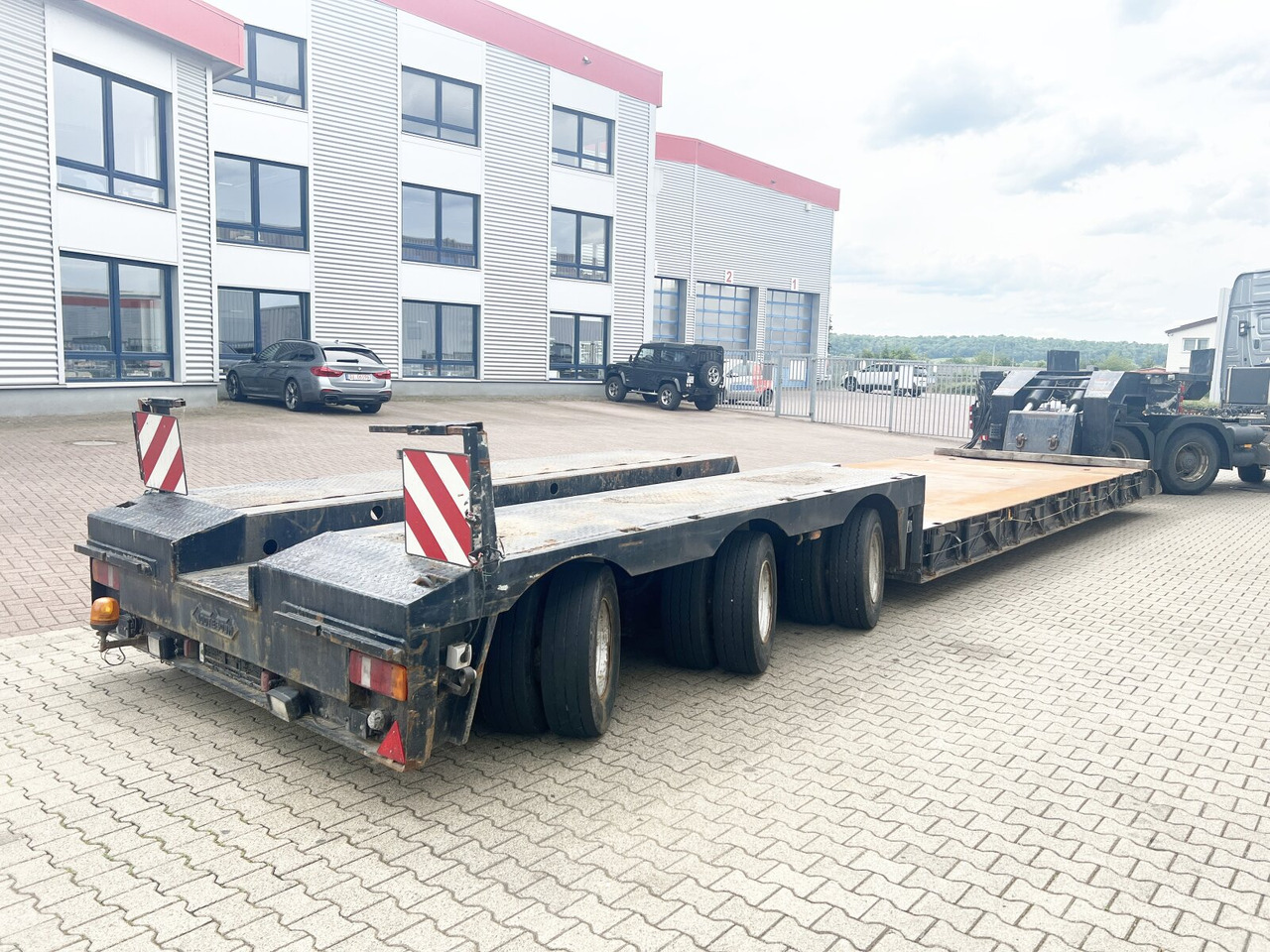 Nooteboom Euro-54-03 Euro-54-03, Schwanenhals abfahrbar, Hydr. Zwangsgelenkt - عربة مسطحة منخفضة نصف مقطورة: صور 2 Nooteboom Euro-54-03 Euro-54-03, Schwanenhals abfahrbar, Hydr. Zwangsgelenkt - عربة مسطحة منخفضة نصف مقطورة: صور 2