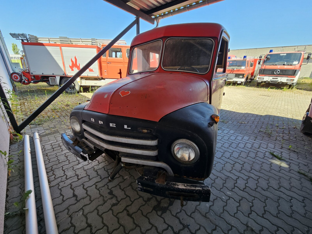 Opel Blitz LF8, Blitz, Oldtimer Feuerwehr, Restaurationsobjekt, Teilespender - سيارة إسعاف: صور 1 Opel Blitz LF8, Blitz, Oldtimer Feuerwehr, Restaurationsobjekt, Teilespender - سيارة إسعاف: صور 1