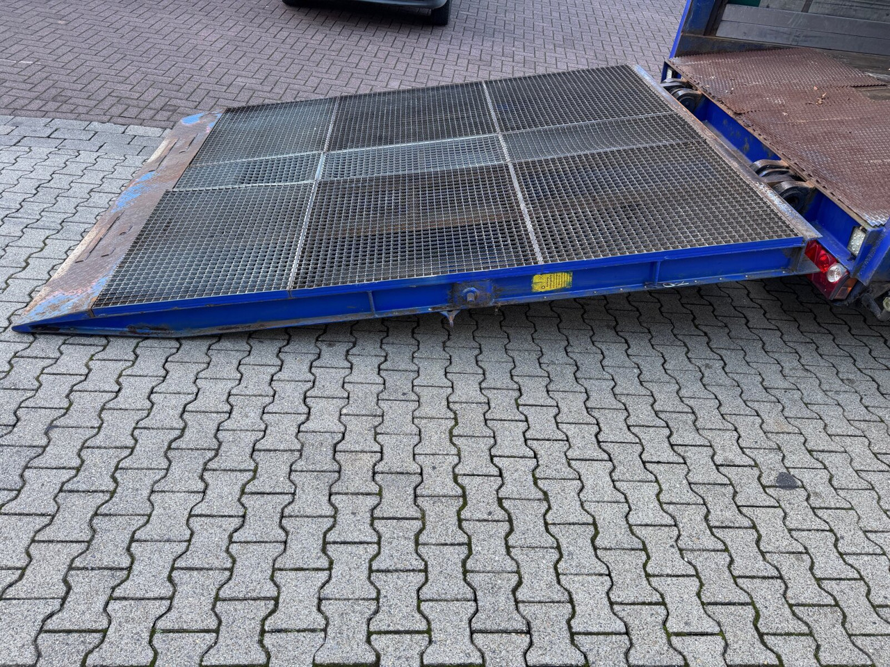 Renders NS4L32 NS4L32, Seilwinde, Edscha, hydr. Auffahrrampe - نصف مقطورة: صور 4 Renders NS4L32 NS4L32, Seilwinde, Edscha, hydr. Auffahrrampe - نصف مقطورة: صور 4