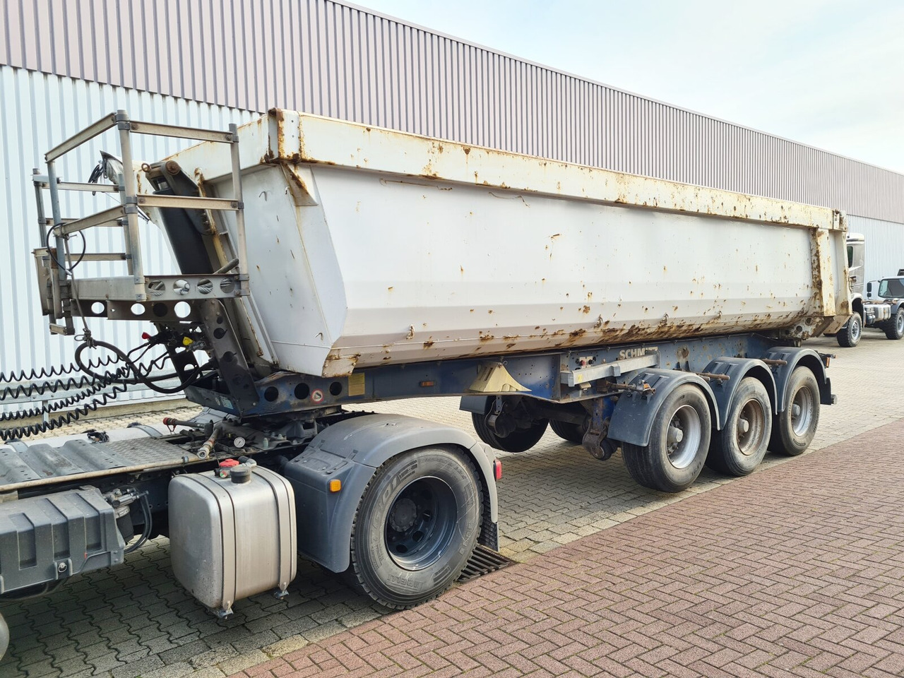 Schmitz Cargobull SKI 24 SL 7.2 SKI 24 SL 7.2, Stahlmulde ca. 24m³, Liftachse - قلابة نصف مقطورة: صور 2 Schmitz Cargobull SKI 24 SL 7.2 SKI 24 SL 7.2, Stahlmulde ca. 24m³, Liftachse - قلابة نصف مقطورة: صور 2