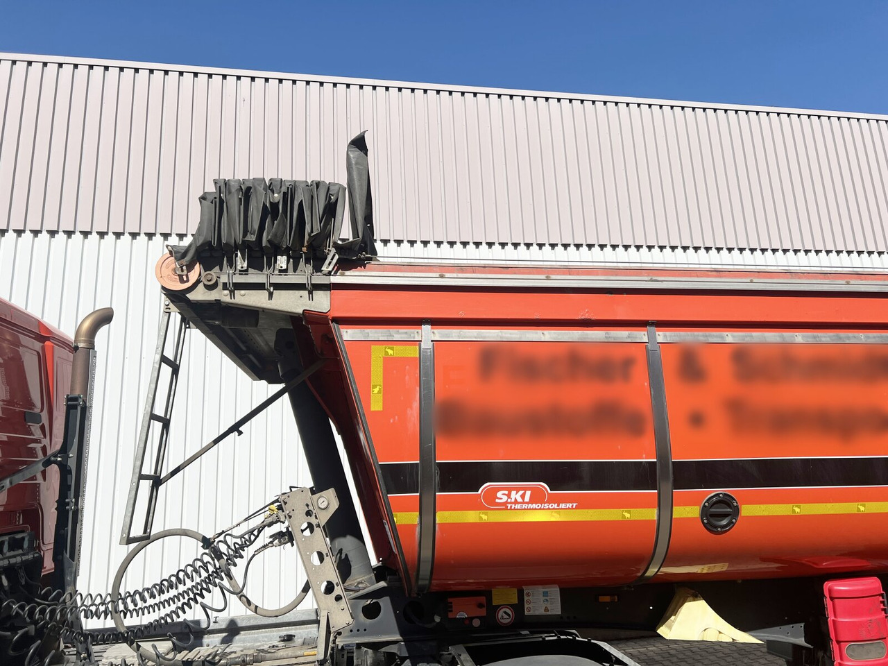 Schmitz Cargobull SKI 24 SL 7.2 SKI 24 SL 7.2, Thermo-Stahlmulde ca. 24m³, Liftachse, E-Verdeck - نصف مقطورة: صور 3 Schmitz Cargobull SKI 24 SL 7.2 SKI 24 SL 7.2, Thermo-Stahlmulde ca. 24m³, Liftachse, E-Verdeck - نصف مقطورة: صور 3