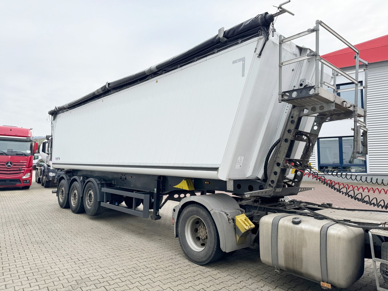 Schmitz Cargobull SKI 24 SL 9.6 SKI 24 SL 9.6, Liftachse, Alumulde ca. 52m³ - نصف مقطورة: صور 2 Schmitz Cargobull SKI 24 SL 9.6 SKI 24 SL 9.6, Liftachse, Alumulde ca. 52m³ - نصف مقطورة: صور 2