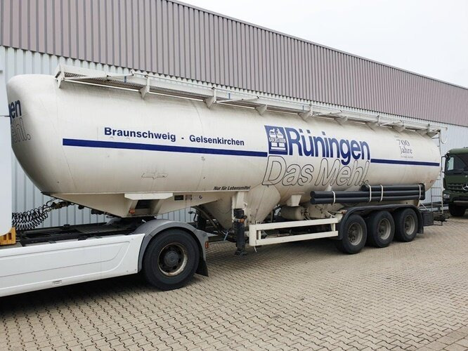 Spitzer SF 2455/4 UN PM SF 2455/4 UN PM Siloaufliger ca. 55m³ - بلكر: صور 1 Spitzer SF 2455/4 UN PM SF 2455/4 UN PM Siloaufliger ca. 55m³ - بلكر: صور 1