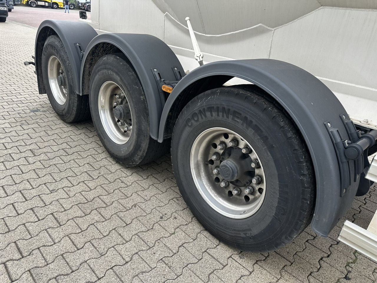 بلكر Spitzer SF 2739/2P SF 2739/2P Siloauflieger ca. 39m³, 2x Liftachse: صور 7 بلكر Spitzer SF 2739/2P SF 2739/2P Siloauflieger ca. 39m³, 2x Liftachse: صور 7