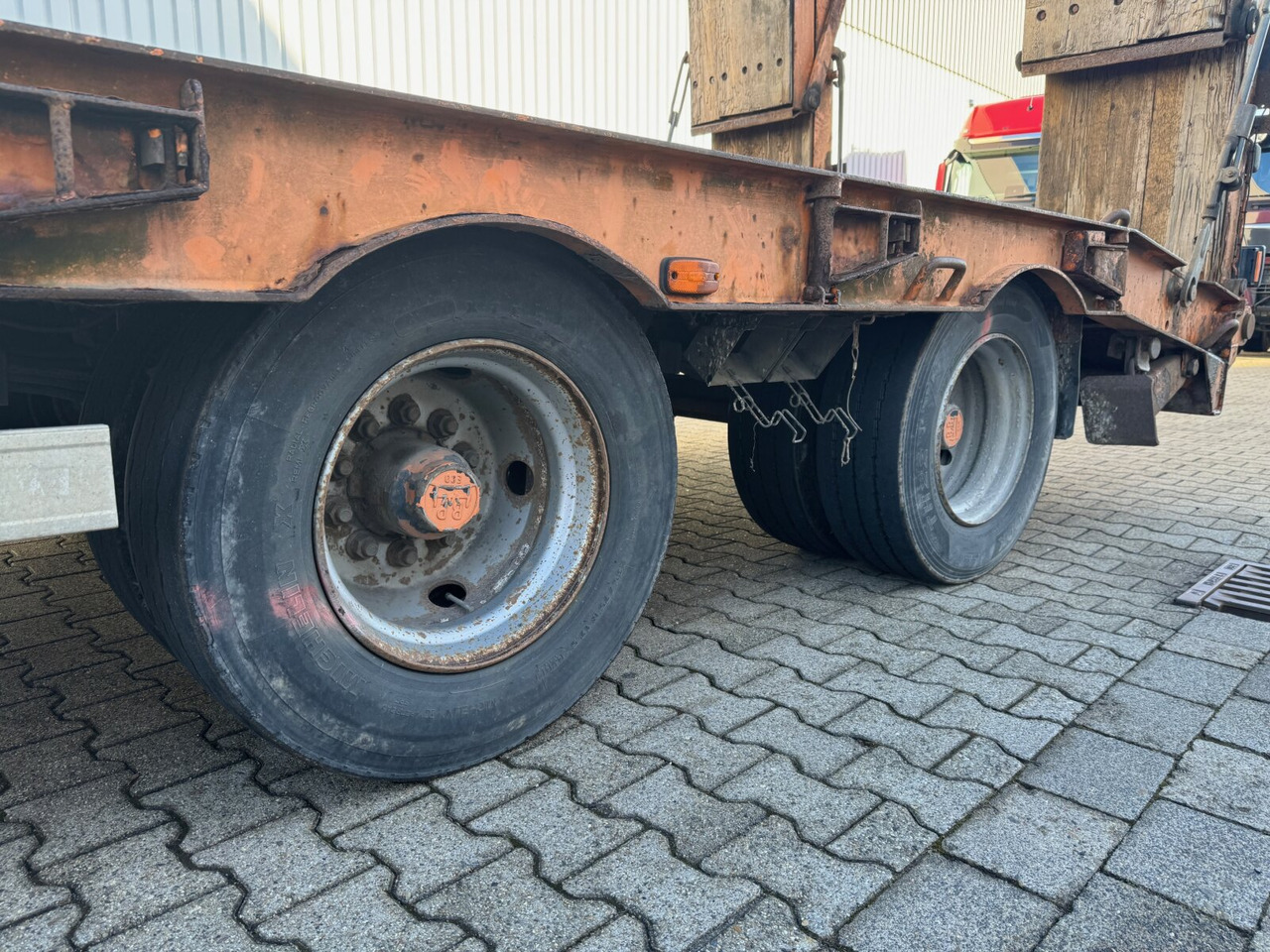 T 3 Kompakt 30,0 T 3 Kompakt 30,0, Hydr. Rampen, Verbr. auf 3m - عربة مسطحة منخفضة مقطورة: صور 2 T 3 Kompakt 30,0 T 3 Kompakt 30,0, Hydr. Rampen, Verbr. auf 3m - عربة مسطحة منخفضة مقطورة: صور 2