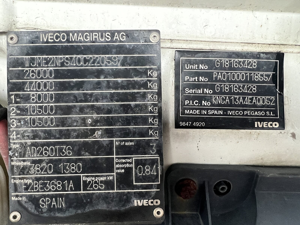 Trakker AD260T36 6x4 Trakker AD260T36 6x4 - الشاسيه شاحنة: صور 2 Trakker AD260T36 6x4 Trakker AD260T36 6x4 - الشاسيه شاحنة: صور 2