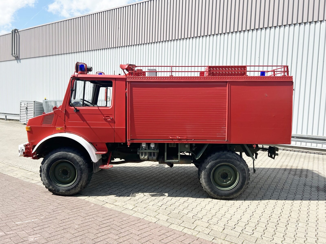تأجير Unimog U 1300 L 435/11 4x4 U 1300 L 435/11 4x4, -Feuerwehr Unimog U 1300 L 435/11 4x4 U 1300 L 435/11 4x4, -Feuerwehr: صور 13