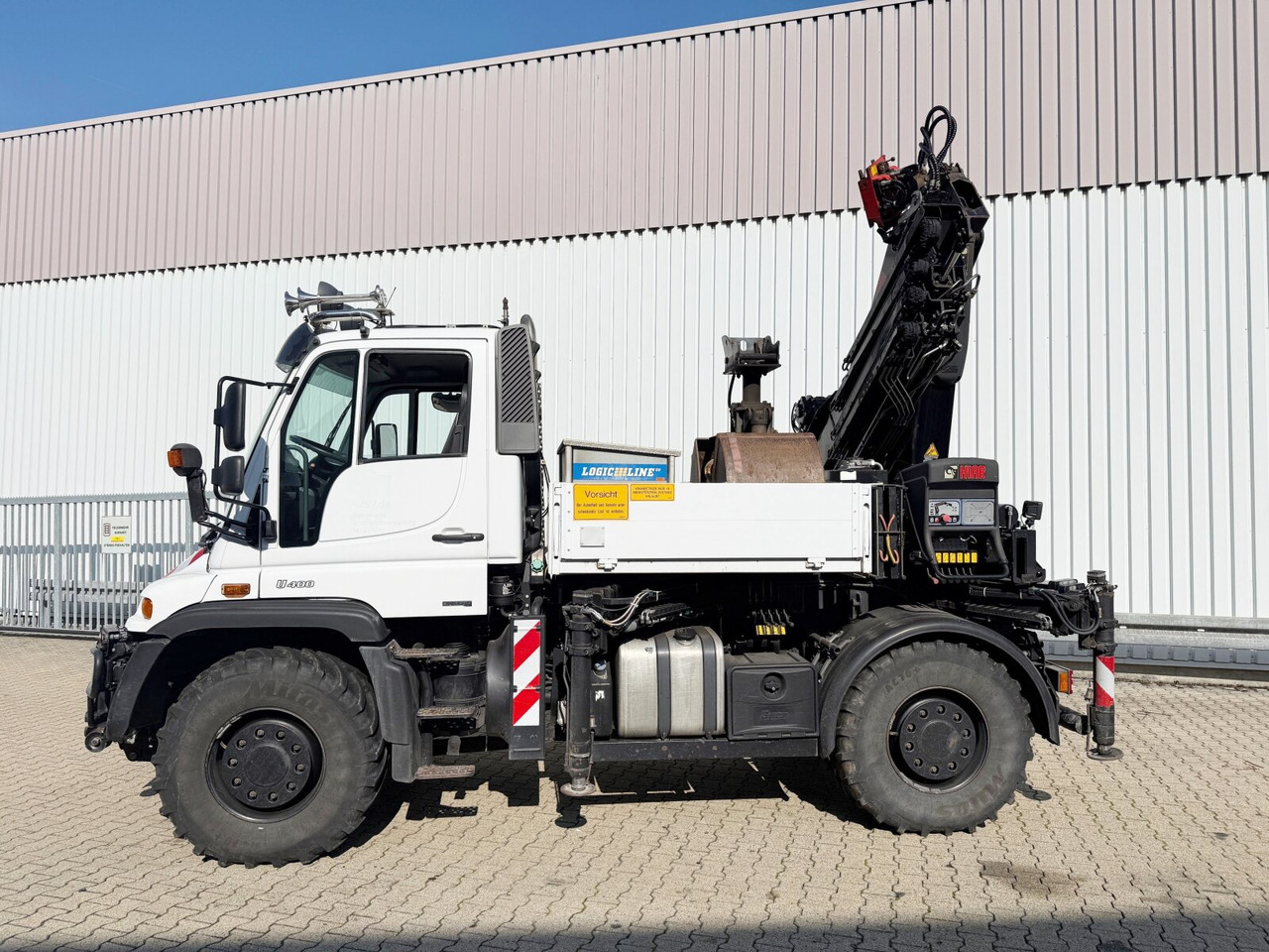 Unimog U400 4x4 U400 4x4, Frontzapfwelle, Heckkran Hiab XS 144-E4 HiDuo, Seilwinde, Funk - موبايل كرين: صور 4 Unimog U400 4x4 U400 4x4, Frontzapfwelle, Heckkran Hiab XS 144-E4 HiDuo, Seilwinde, Funk - موبايل كرين: صور 4