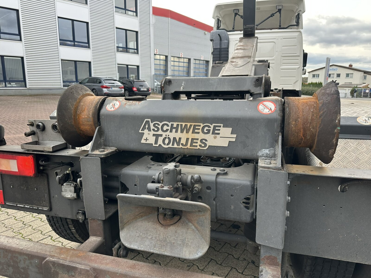 Volvo FM 400 6x4 R FM 400/6x4 R, VDL S-21-6200 4.50 bis 7.00m Container - شاحنة ذات الخطاف: صور 2 Volvo FM 400 6x4 R FM 400/6x4 R, VDL S-21-6200 4.50 bis 7.00m Container - شاحنة ذات الخطاف: صور 2