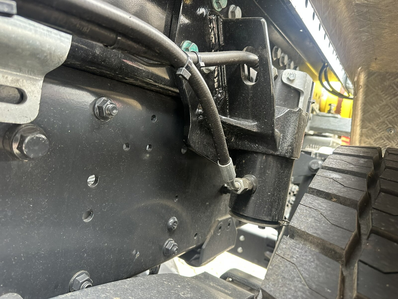 X-Way AD360X48Z 8x4 X-Way AD360X48Z 8x4, Motorabtrieb, Navi, Schub-Knick - شاحنة ذات الخطاف: صور 4 X-Way AD360X48Z 8x4 X-Way AD360X48Z 8x4, Motorabtrieb, Navi, Schub-Knick - شاحنة ذات الخطاف: صور 4