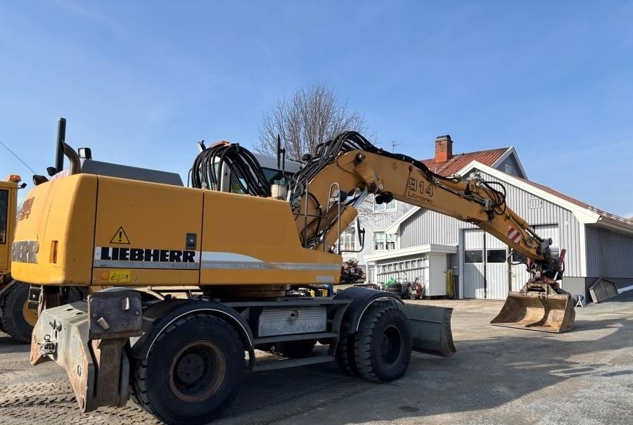 Liebherr A 914 Litronic A2-PL Tiltrotator 30Km/h - حفارة على عجلات: صور 3 Liebherr A 914 Litronic A2-PL Tiltrotator 30Km/h - حفارة على عجلات: صور 3