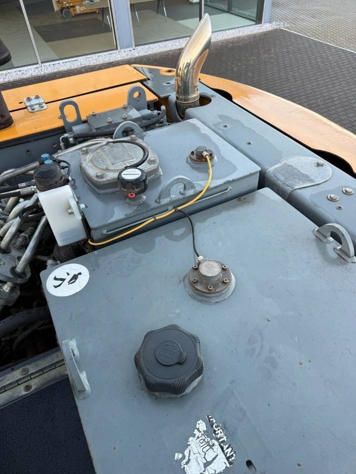 حفارة على عجلات Liebherr A 918 Compact Litronic: صور 17