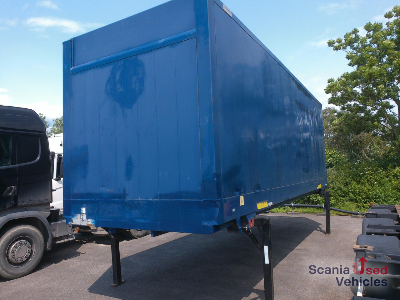 KRONE WB Koffer 7,82 Rolltor - مقطورة: صور 5 KRONE WB Koffer 7,82 Rolltor - مقطورة: صور 5