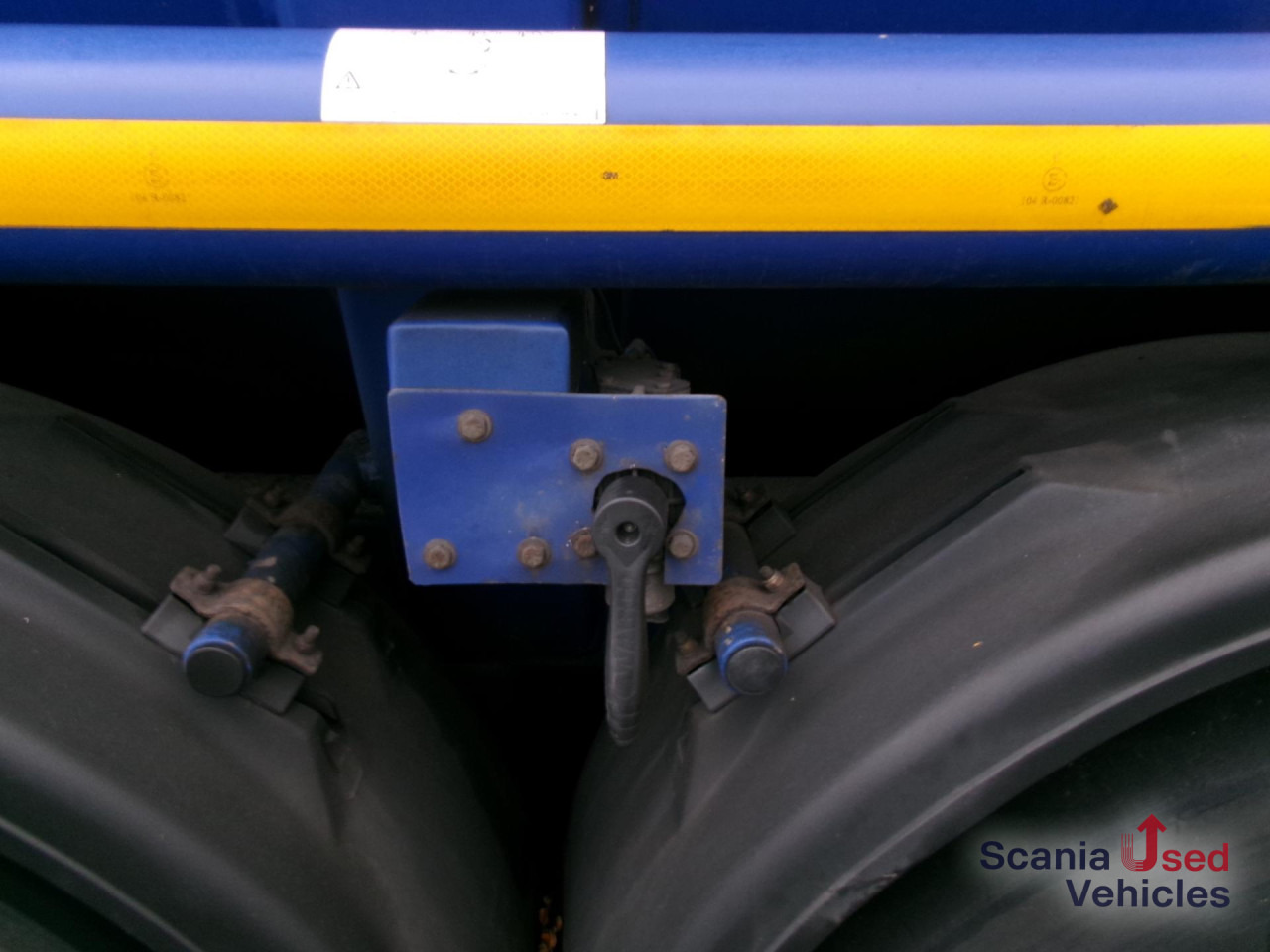 ROHR Tankauflieger f. Treibst. 4 Kammern 2 x Lift - نصف مقطورة صهريج: صور 2 ROHR Tankauflieger f. Treibst. 4 Kammern 2 x Lift - نصف مقطورة صهريج: صور 2