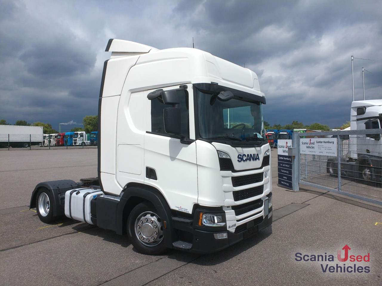 SCANIA R 410 A4x2EB Mega Standklima 2 Tanks TOP - شاحنة جرار: صور 1 SCANIA R 410 A4x2EB Mega Standklima 2 Tanks TOP - شاحنة جرار: صور 1
