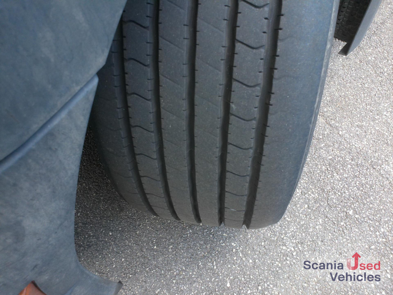 SCANIA R 450 A4x2EB Volumen Mega - شاحنة جرار: صور 3 SCANIA R 450 A4x2EB Volumen Mega - شاحنة جرار: صور 3