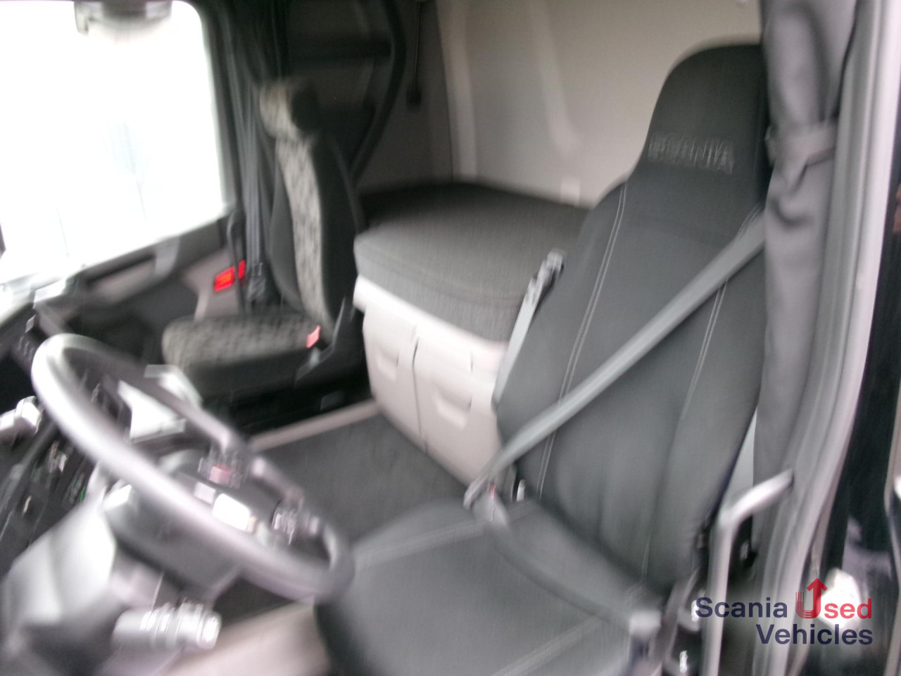 SCANIA R 450 A4x2NA - شاحنة جرار: صور 2 SCANIA R 450 A4x2NA - شاحنة جرار: صور 2