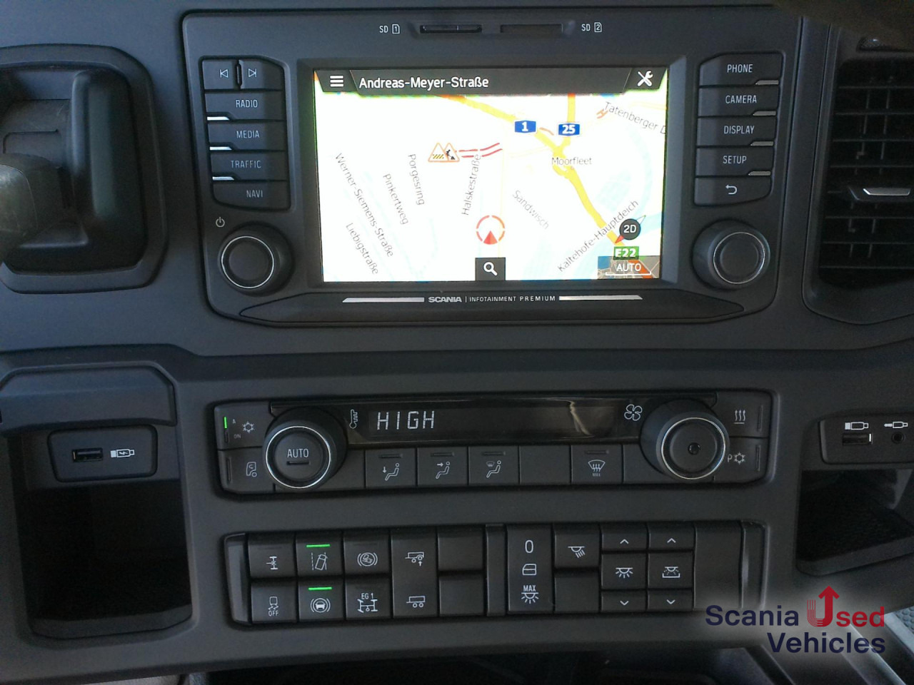 SCANIA R 460 A4x2NA - شاحنة جرار: صور 3 SCANIA R 460 A4x2NA - شاحنة جرار: صور 3