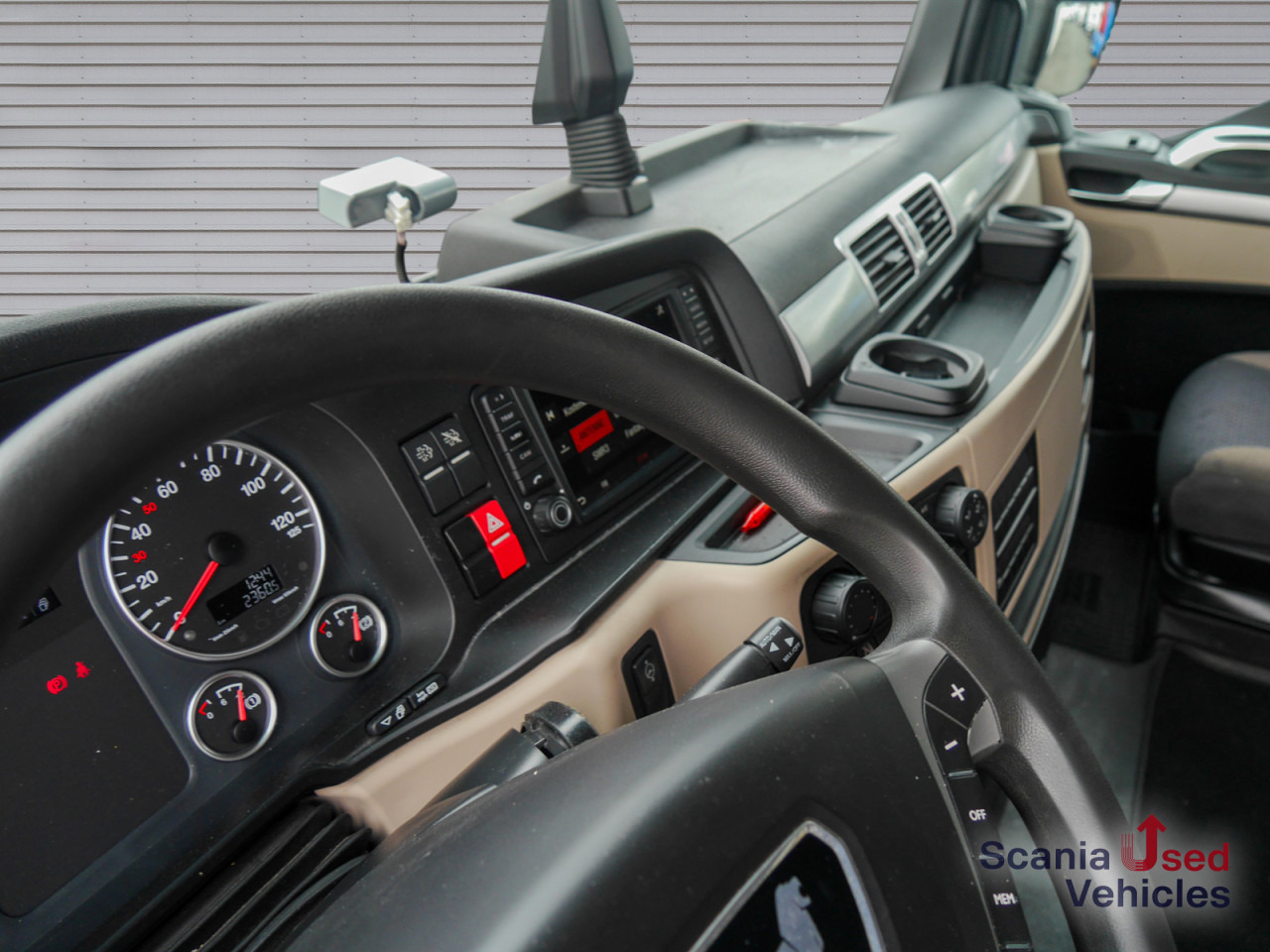 MAN TGX 26.470 6x2-4 LL - Koffer / LBW - - بصندوق مغلق شاحنة: صور 2 MAN TGX 26.470 6x2-4 LL - Koffer / LBW - - بصندوق مغلق شاحنة: صور 2