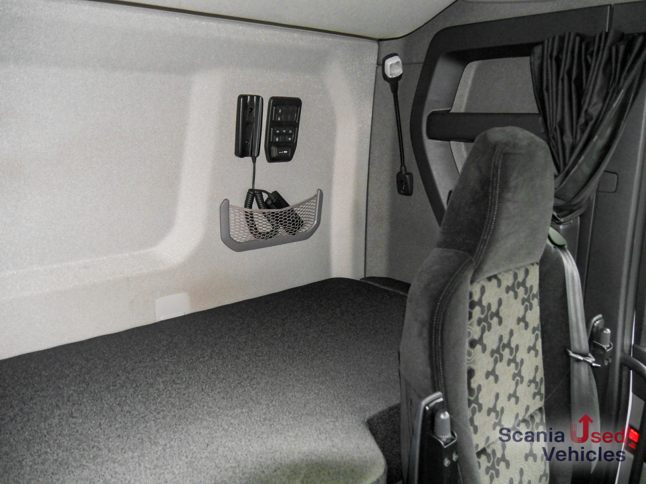 SCANIA R 460 A4x2EB - SUPER - - شاحنة جرار: صور 2 SCANIA R 460 A4x2EB - SUPER - - شاحنة جرار: صور 2