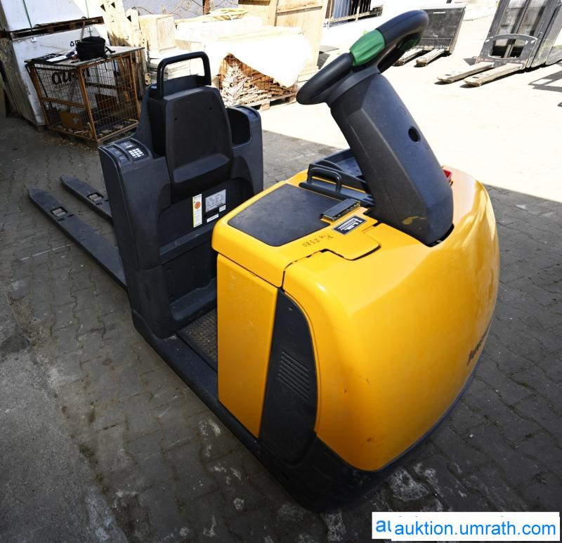Kommissionierer Jungheinrich ECE 225 mit 72 Betriebsstunden Hubwagen Ameise Elektrohubwagen - رافعات ترتيب البضائع: صور 1 Kommissionierer Jungheinrich ECE 225 mit 72 Betriebsstunden Hubwagen Ameise Elektrohubwagen - رافعات ترتيب البضائع: صور 1