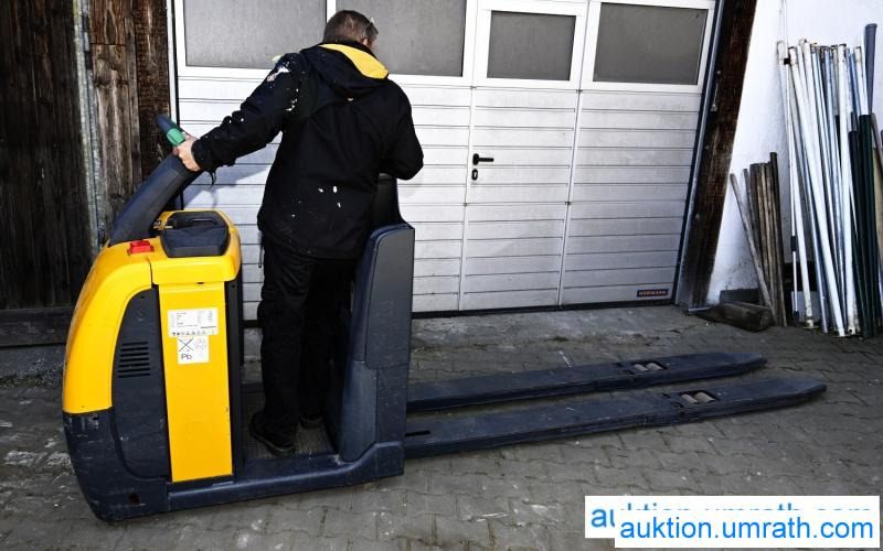 Kommissionierer Jungheinrich ECE 225 mit 72 Betriebsstunden Hubwagen Ameise Elektrohubwagen - رافعات ترتيب البضائع: صور 3 Kommissionierer Jungheinrich ECE 225 mit 72 Betriebsstunden Hubwagen Ameise Elektrohubwagen - رافعات ترتيب البضائع: صور 3